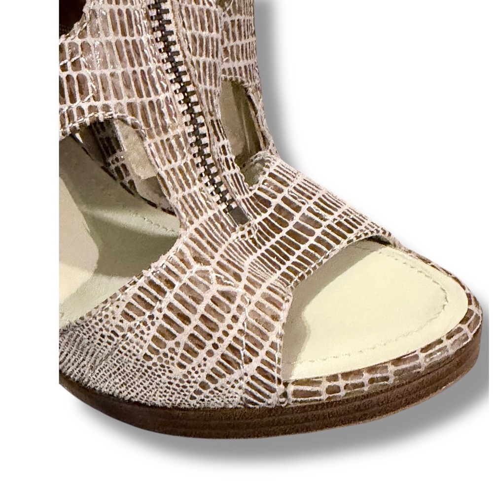 BCBG Generation Taina Heelless Open Toe Gladiator Heels Womens Size 9.5M - Picture 9 of 13